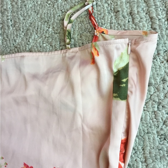 Lulus Dress.                                        NWT - Picture 7 of 13